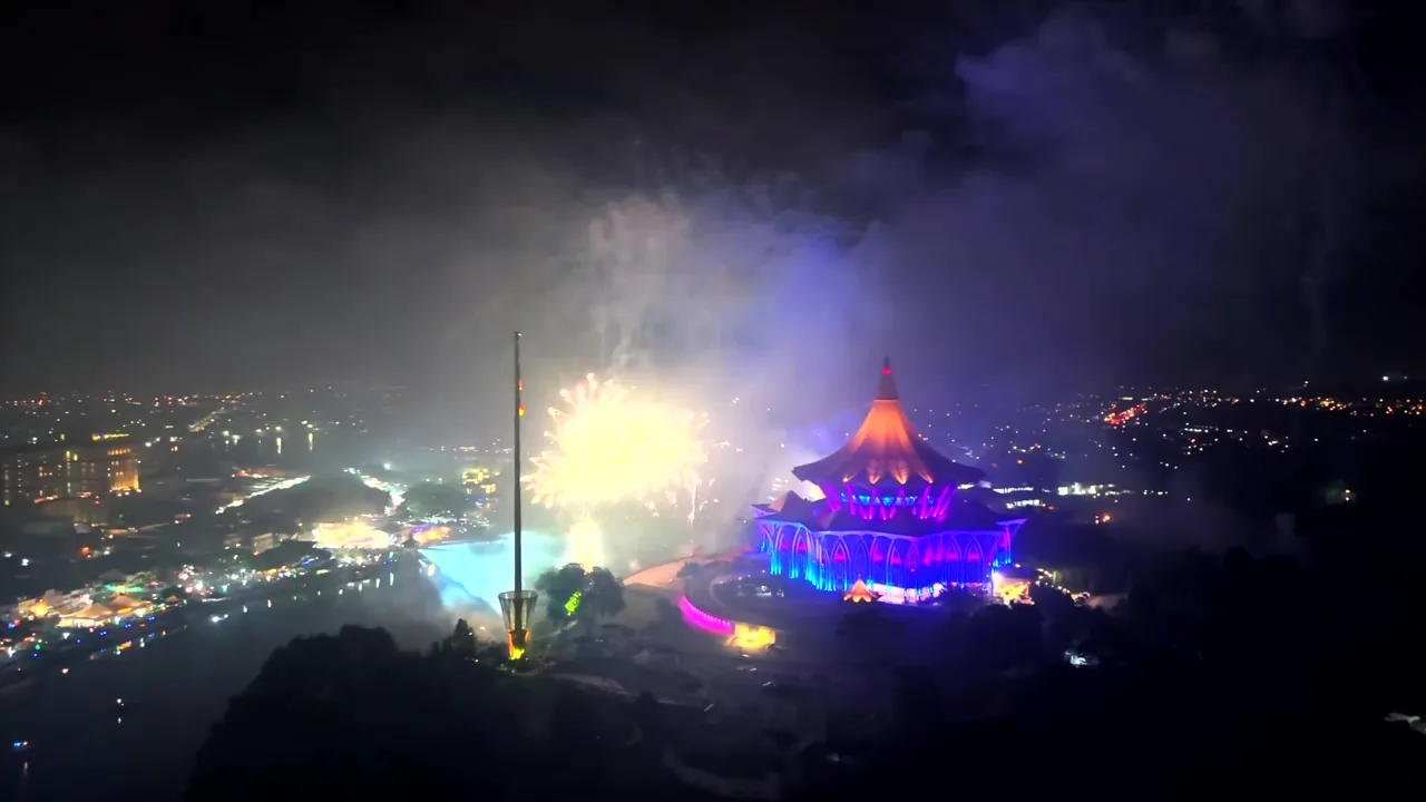 BNI Kuching INW 2024: fireworks over the DUN